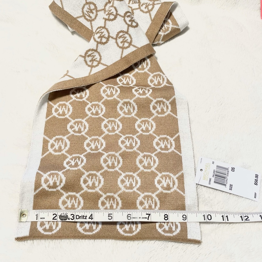 NWT MICHAEL KORS MK Logo Beanie Hat & Scarf Set - Picture 9 of 9